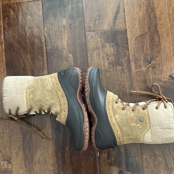 The North Face Boot - Picture 9 of 12